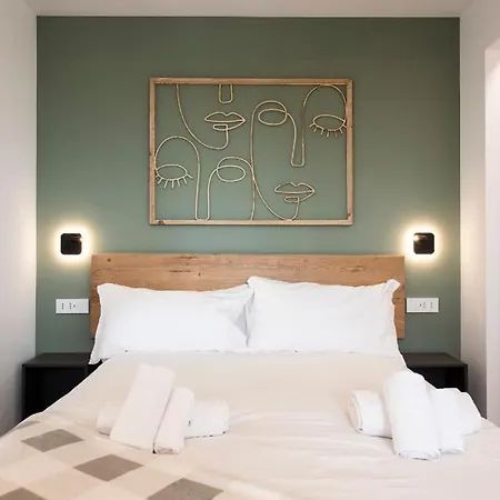 Gentile 46 Luxury Flat Бари
