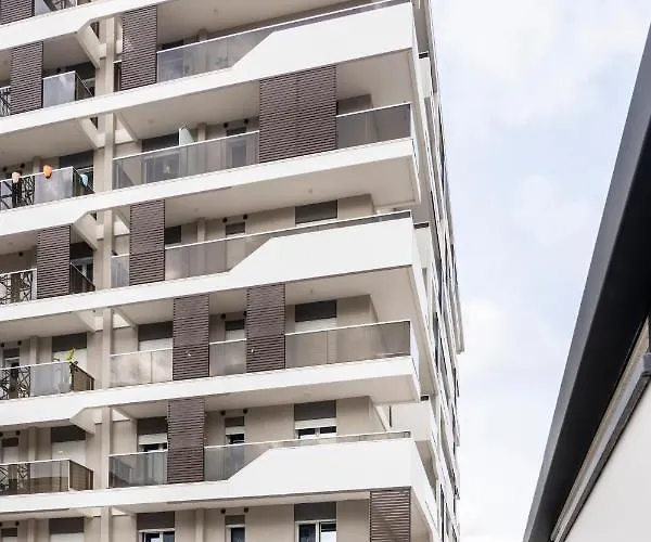 Gentile 46 Luxury Flat *