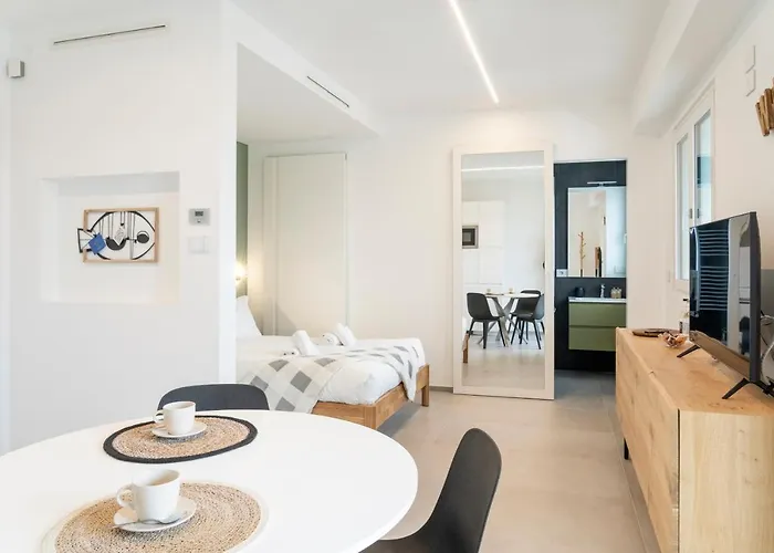 Gentile 46 Luxury Flat *